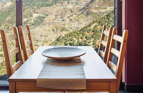Aixirivall Apartment | Inviting Duplex Retreat at Casa Rural Camp de Claror