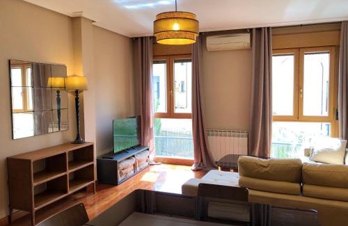 Old Town Apartment | Child-Friendly Dúplex Sierpes Centro - Guest Rated 9.9/10