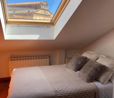 Old Town Apartment | Child-Friendly Dúplex Sierpes Centro - Guest Rated 9.9/10