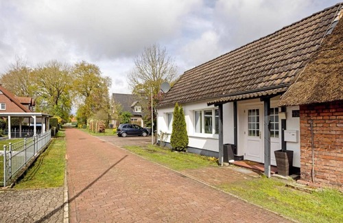 Sandbrink House | Dümmerliebe with Garden, 10 Min Walk to the Lake
