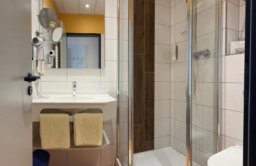 Markgrafenheide Hotel | Oceanfront Dünenhotel am Meer: Pet-Friendly Paradise