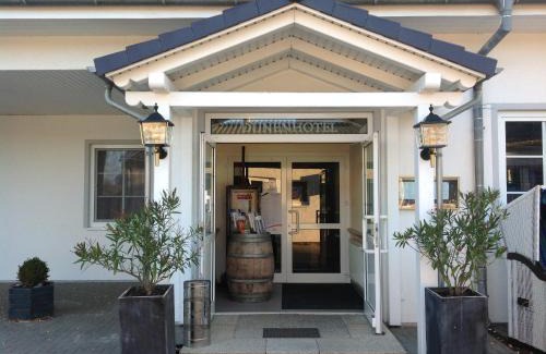 Markgrafenheide Hotel | Oceanfront Dünenhotel am Meer: Pet-Friendly Paradise