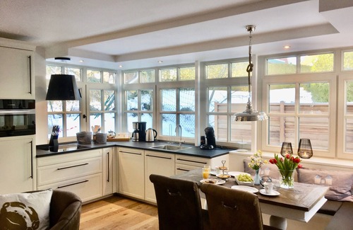 Spiekeroog House | Unforgettable DünenHuuske with Pool & Oceanfront Views