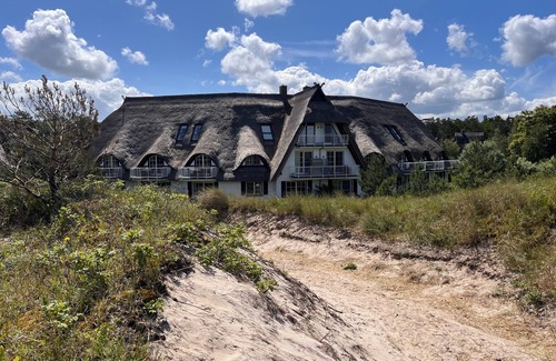 Graal Mueritz Apartment | Relaxing Dünenmeer Ferienhäuser with Oceanfront Views