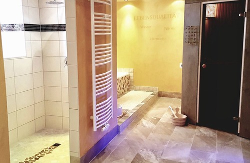 Zinnowitz Hotel | Discover Dünenschloß: Spa Retreat with Family-Friendly Perks