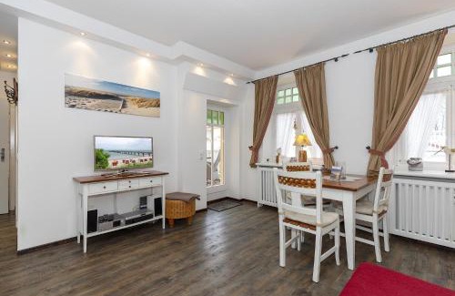 Ostseebad Kuhlungsborn Apartment | Oceanfront Retreat: Dünenschloss 3-05 with Pool & Views