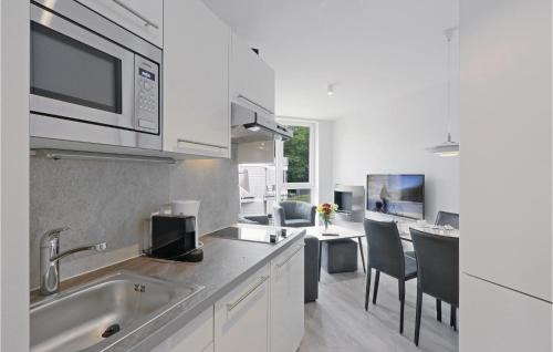 Travemuende Apartment | Elegant Stay at Dünenvilla Deluxe - Pet Friendly & Family Fun