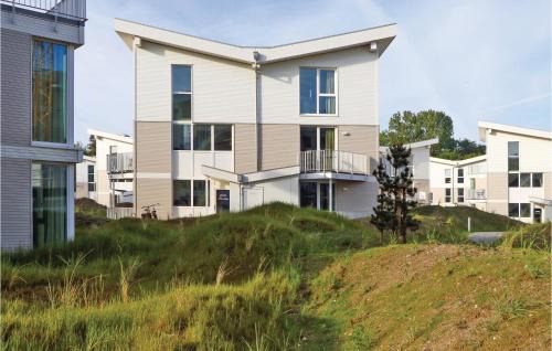 Travemuende Apartment | Elegant Dünenvilla Superior: Family-Friendly 5-Star Stay