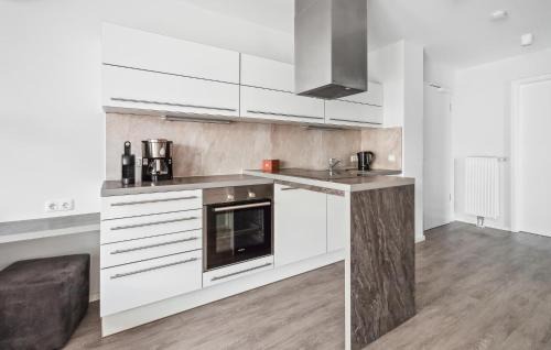 Travemuende Apartment | Discover Dünenvilla: 5-Star Beachfront Retreat for Families