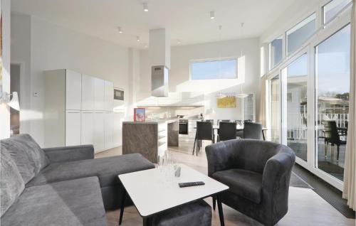 Travemuende Apartment | Beautiful Dnenvilla Penthouse: 5-Star Stay with Family Amenities