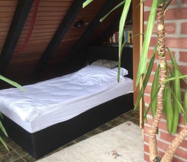 Gerresheim House | Guest Rated: 9/10 at Düsseldorfer Privatzimmer Retreat