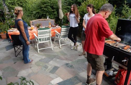 Gerresheim House | Guest Rated: 9/10 at Düsseldorfer Privatzimmer Retreat