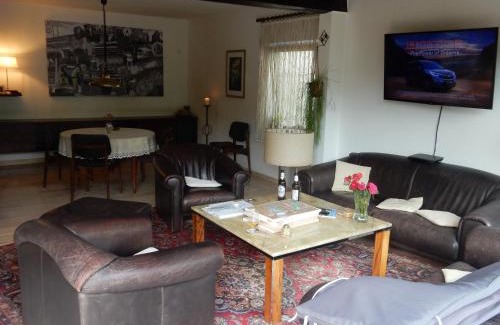 Gerresheim House | Guest Rated: 9/10 at Düsseldorfer Privatzimmer Retreat