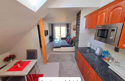 Luhacovice Apartment | Guest Rated 10/10 at Dům Tamara - Family-Friendly Retreat