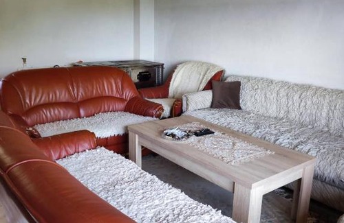 Zenica-Doboj Canton House | Family-Friendly Džafić Resort in Visoko Awaits You