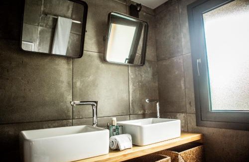 Cabeceiras de Basto Resort | Relax at D'Alijo Retreat Center with Oceanfront Views