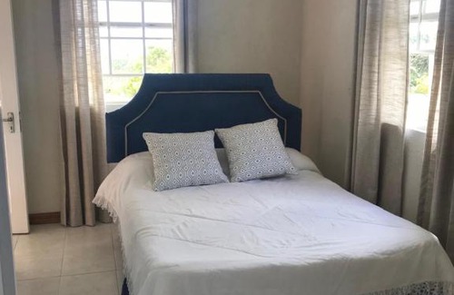 Speightstown Apartment | Welcome to D'AMORE: Guest Rated 9/10 with Breakfast & Kitchen