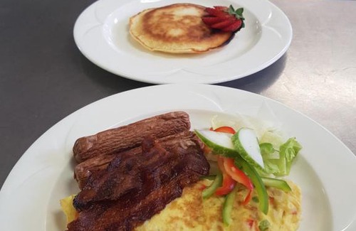 Speightstown Apartment | Welcome to D'AMORE: Guest Rated 9/10 with Breakfast & Kitchen