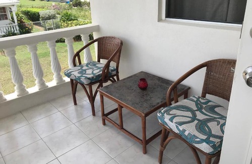 Speightstown Apartment | Welcome to D'AMORE: Guest Rated 9/10 with Breakfast & Kitchen
