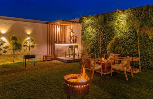 Ranjit Avenue Villa | Discover D'Amour: Amritsar Haven with Outdoor Deck & Fun