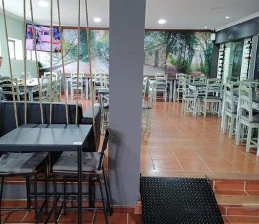 Pardieiros Bed & Breakfast | Pet-Friendly Retreat at D'aqui e D'acolá - Pardieiros