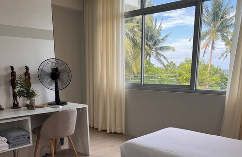 Danao House | Relax at D ARC Leisure Home by the Sea with Pool & Spa