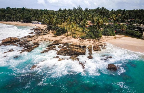 Tangalle Hotel | Unwind at D' Art Villa Retreat and Spa with Oceanfront Luxury
