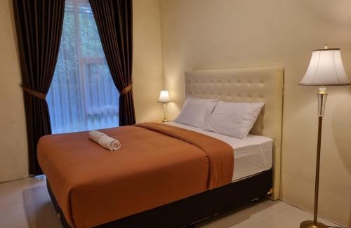 Yogyakarta House | Discover D'Aurora Homestay: 4-Star Family-Friendly Retreat