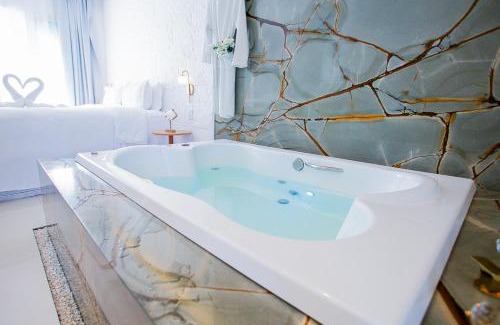 Downtown Buzios Hotel | Ideal D'Blue Búzios Hotel Boutique with Ocean View & Pool
