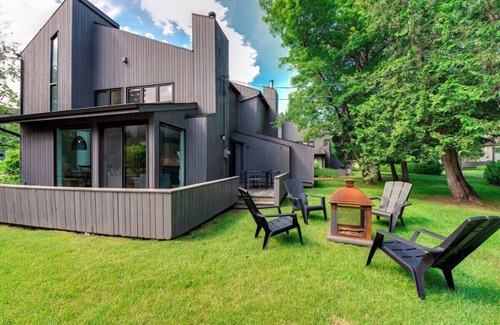 Beaupre Cottage | Perfect Getaway: D-Chalet 208 for 9 near Mont-Sainte-Anne
