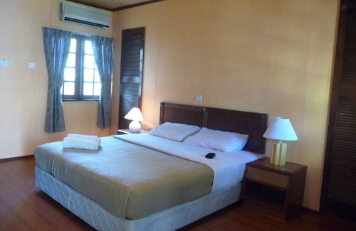 Pulau Besar Hotel | Relaxing D' Coconut Pulau Besar Resort with Ocean Views