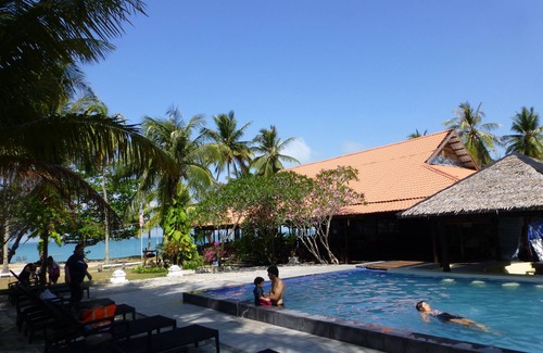 Pulau Besar Hotel | Relaxing D' Coconut Pulau Besar Resort with Ocean Views