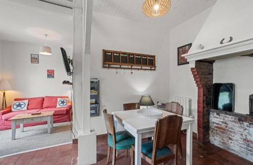 Lesperon House | Pet-Friendly D&D: La Maison des Écureuils, Rated 8.9/10