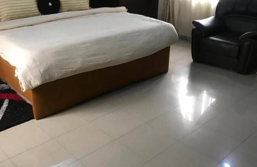 Port Harcourt Hotel | Enjoy Breakfast at D Dov Guest House - Family Friendly Stay