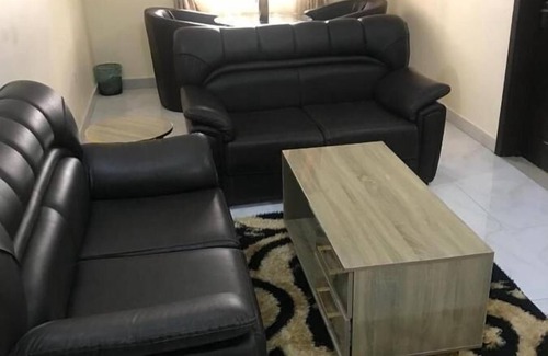Port Harcourt Hotel | Enjoy Breakfast at D Dov Guest House - Family Friendly Stay