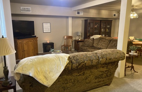 Bozeman Apartment | Perfect D&E Vacation Getaway: Pet & Child Friendly Retreat