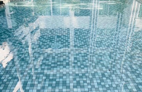 North Pattaya Hotel | Experience D ECO Condo Resort Pattaya with Pool & Spa