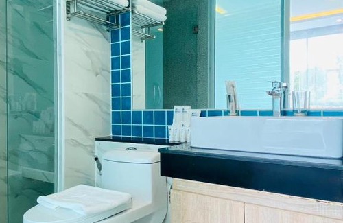 North Pattaya Hotel | Experience D ECO Condo Resort Pattaya with Pool & Spa