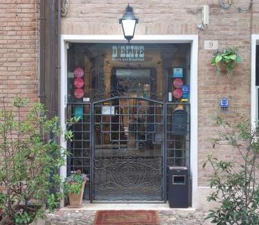 Ferrara Bed & Breakfast | Pet-Friendly D'Elite Room & Breakfast with Hot Tub Access