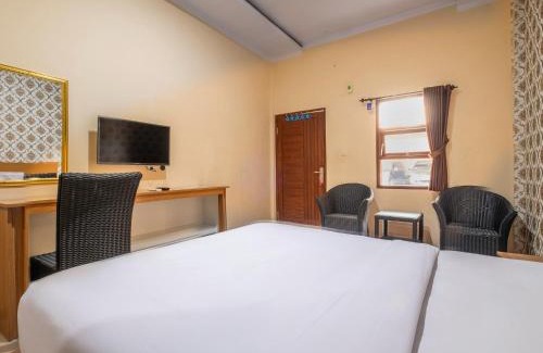 Tasikmalaya House | Budget-Friendly D'Exclusive Guest House: Child Friendly Stay