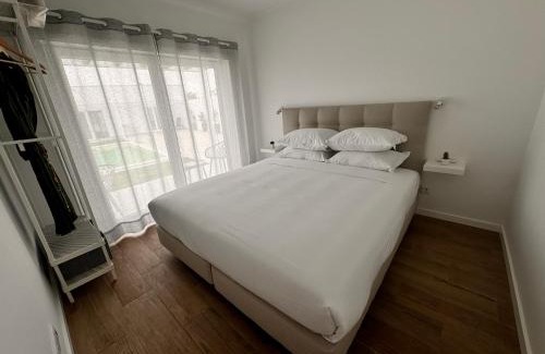 Mouraria Villa | Discover D'Felicidade: Oceanfront Retreat with Pool Access