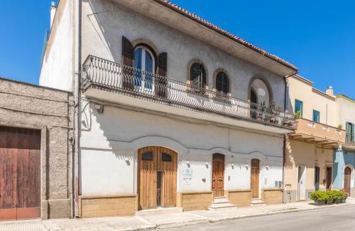 Oria Bed & Breakfast | D Home B&B