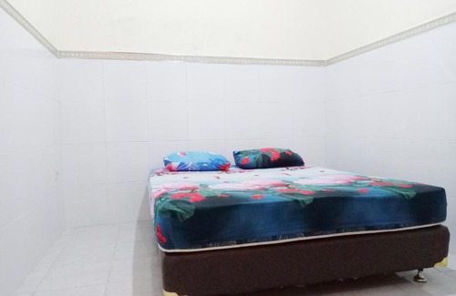 Ketintang House | Your Stay Awaits at D'Kost Ketintang: Family-Friendly Comfort