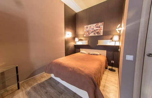 Tsentralny Apartment | Convenient D&M Mayak with Wheelchair Access and Great Reviews