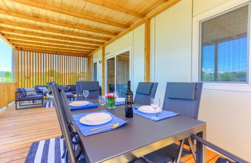 Betina Other | Oceanfront D&M Mobile Home: Pet-Friendly & Family Ready