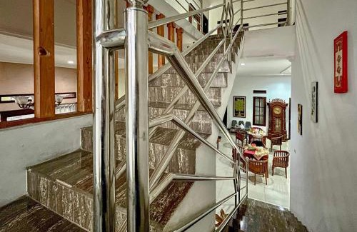 Malang Hotel | Budget-Friendly Stay at OYO 350 D' Maktab Homestay