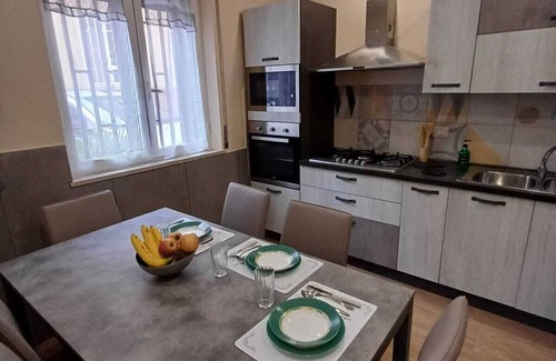Fuorigrotta Apartment | "D'Oltremare home" apartment in strategic area