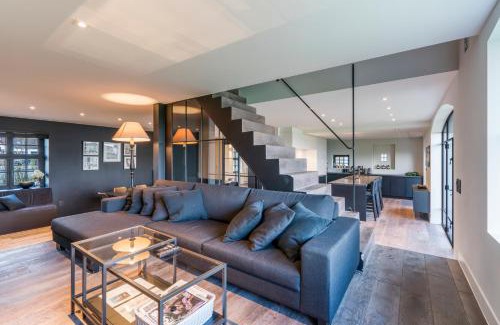 Damme Villa | Enjoy Family-Friendly Stays at d'Oude Schaapskooi, Damme