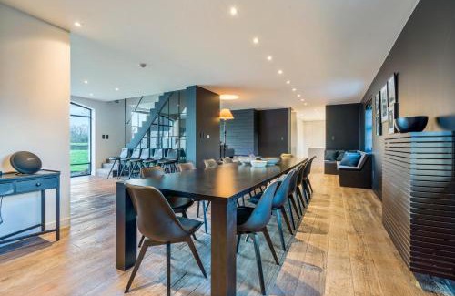 Damme Villa | Enjoy Family-Friendly Stays at d'Oude Schaapskooi, Damme