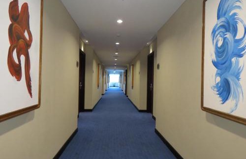 Medan Hotel | Explore d'primahotel Kualanamu Medan: Family-Friendly Retreat